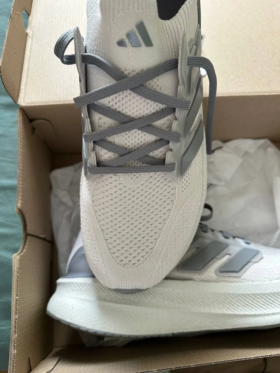 Кроссовки Adidas Ultraboost 5 в состоянии новых 2