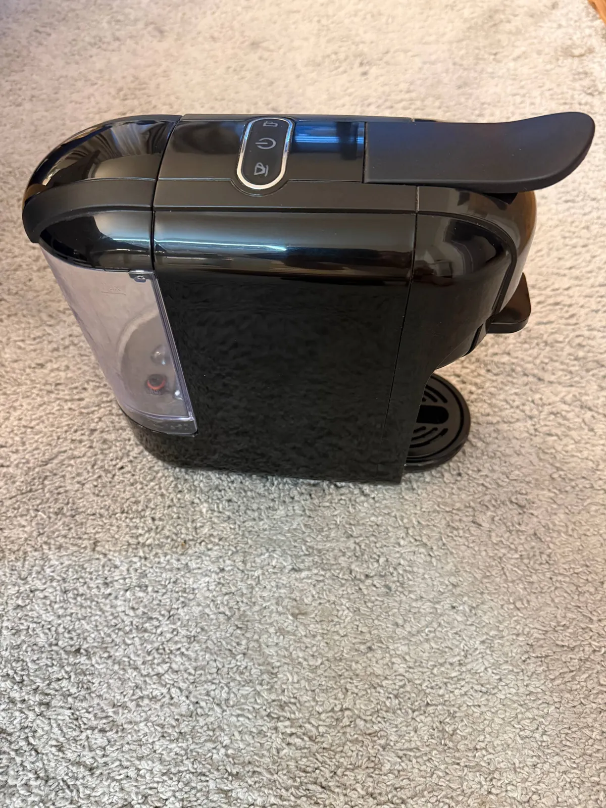 Кофемашина Hyundai HCM300BB в отличном состоянии 4