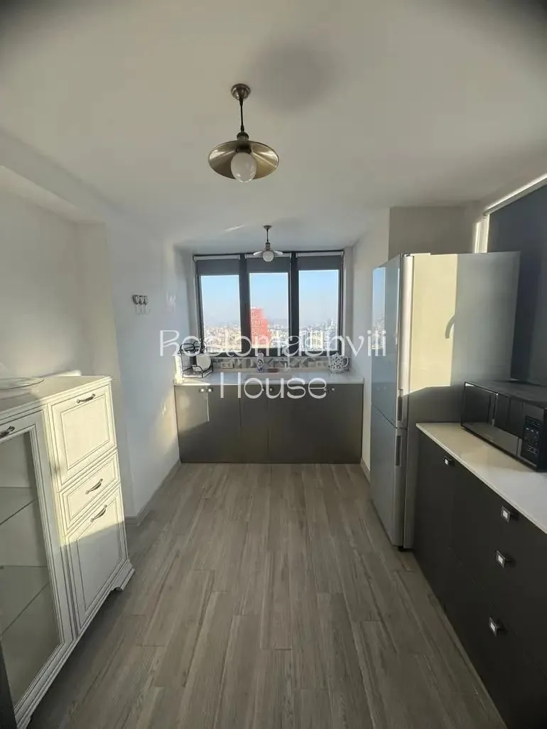 Квартира 140 м² с террасой в Сабуртало 4