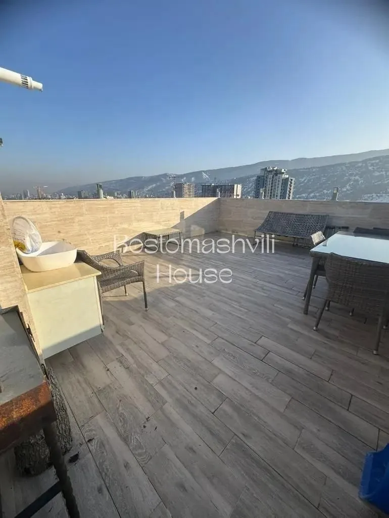 Квартира 140 м² с террасой в Сабуртало 9