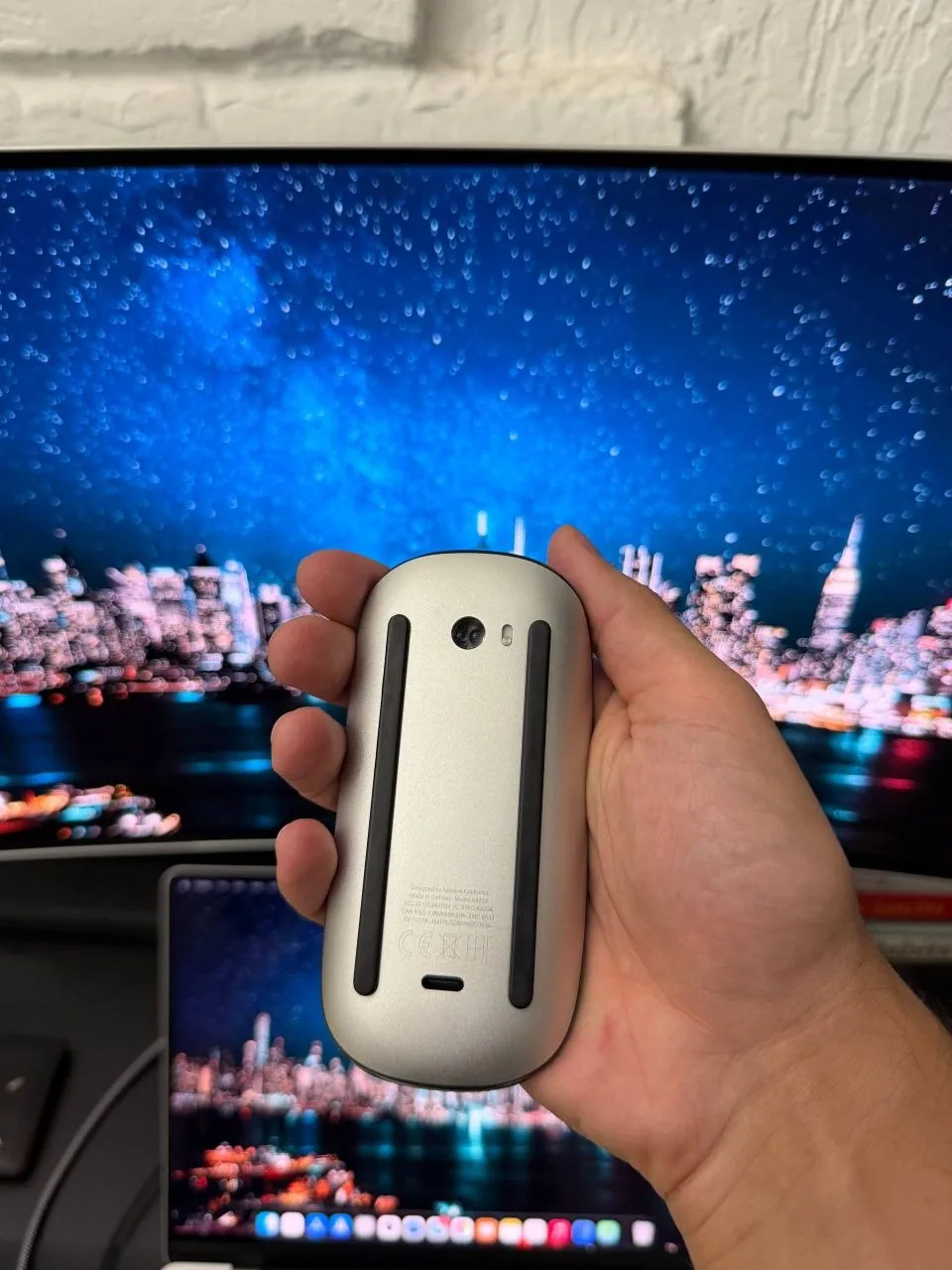 Apple Magic Mouse Type-C чёрного цвета 2