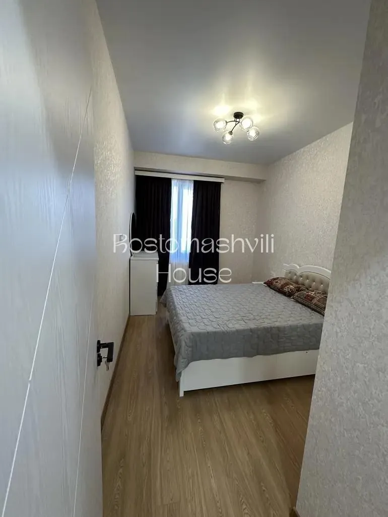 Квартира 85 м² с балконом в Сабуртало 6