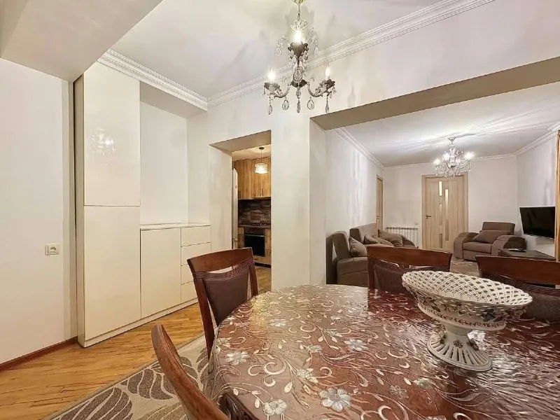 Трёхкомнатная квартира 85 м² в Сабуртало у Важа-Пшавела 7