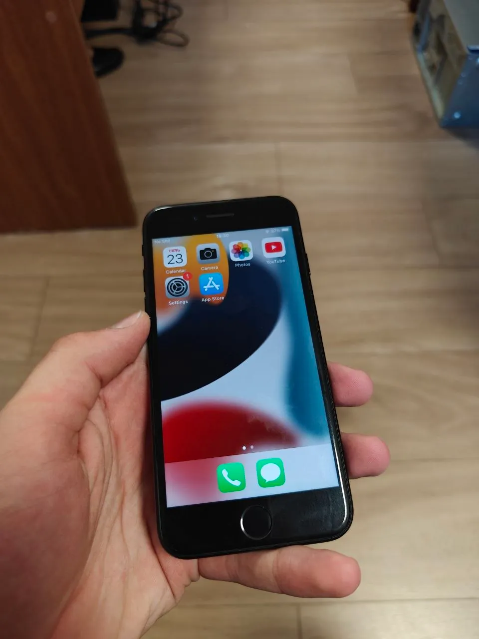 IPhone 7 чёрный 128 ГБ, 77% батарея 2