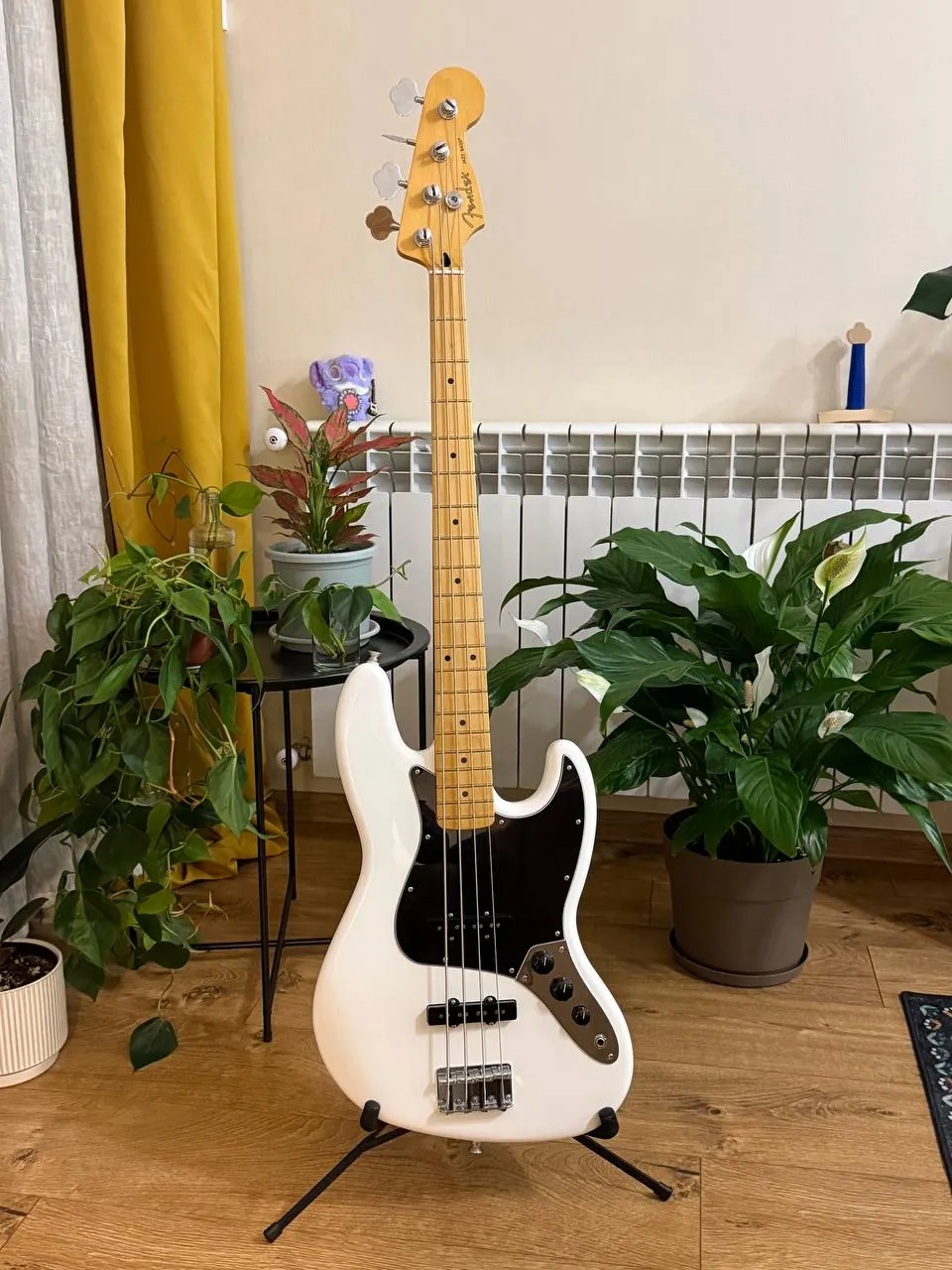 Бас-гитара Fender Player II Jazz Bass Polar White 1
