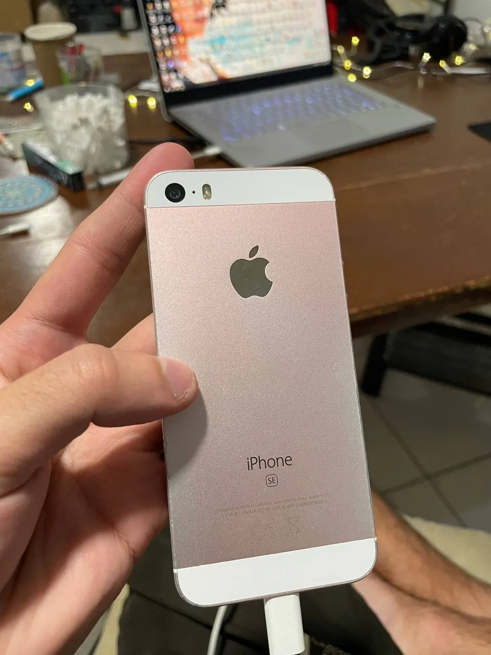 IPhone SE 2016 32 ГБ с неисправным SIM-модулем 2