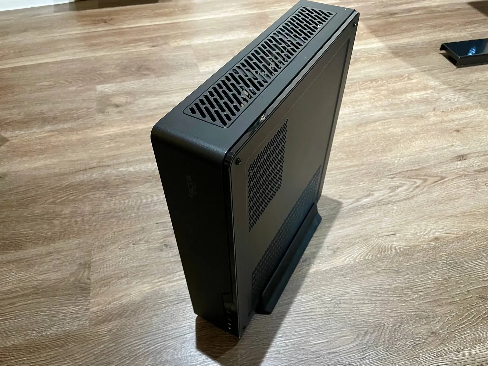 Корпус Fractal Design Node 202 1
