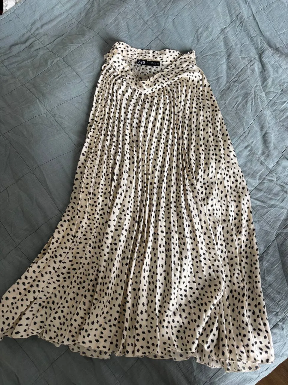 Платья, юбки и костюмы Zara H&M 9