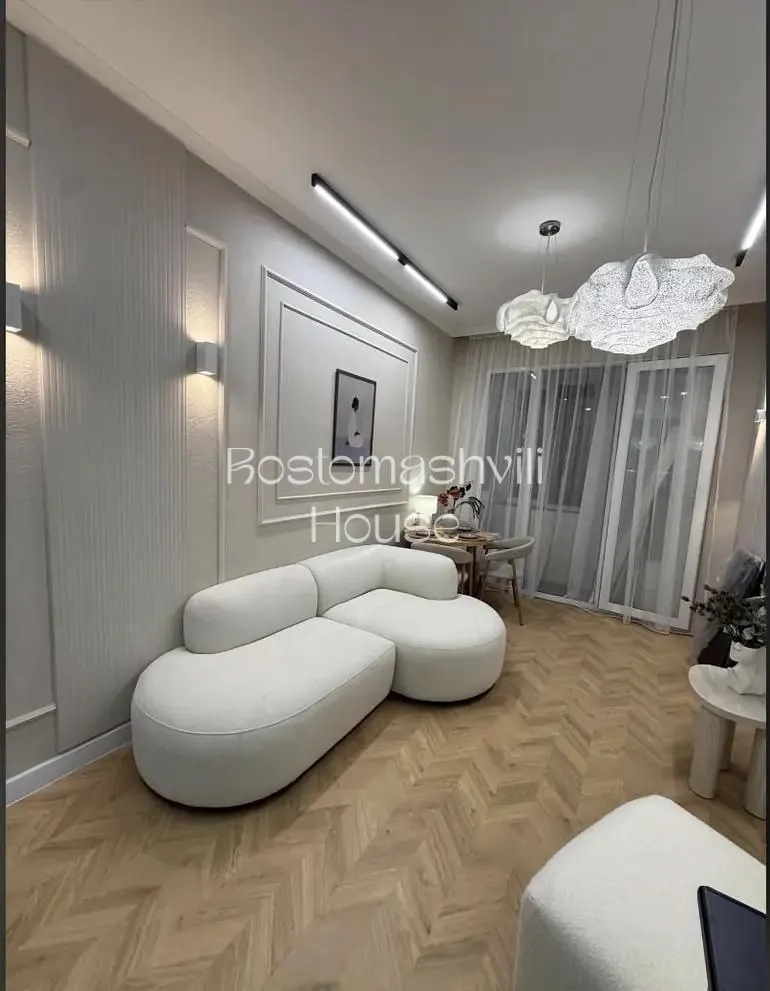 Квартира 50 м² с балконом в Сабуртало 1