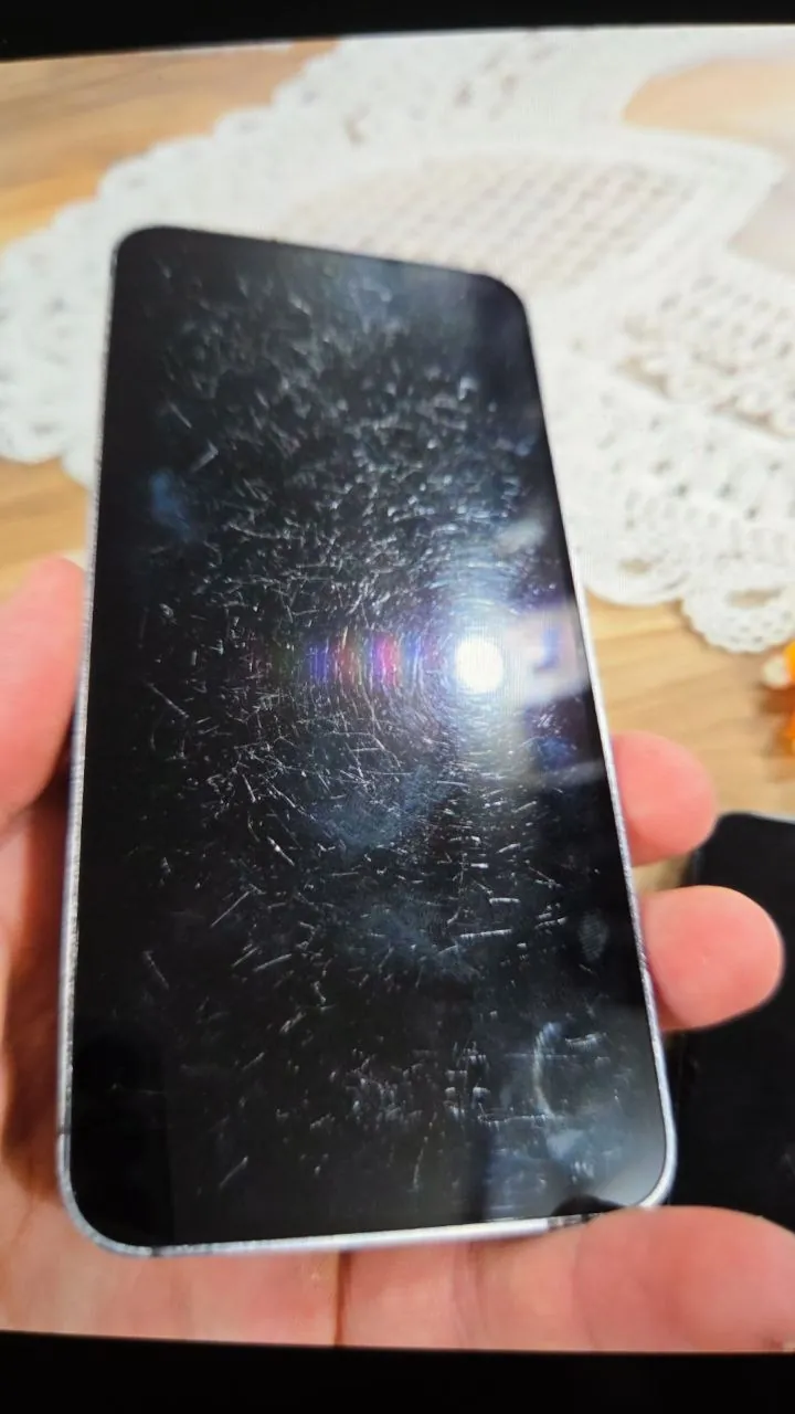 Samsung Galaxy S24 американская версия 6