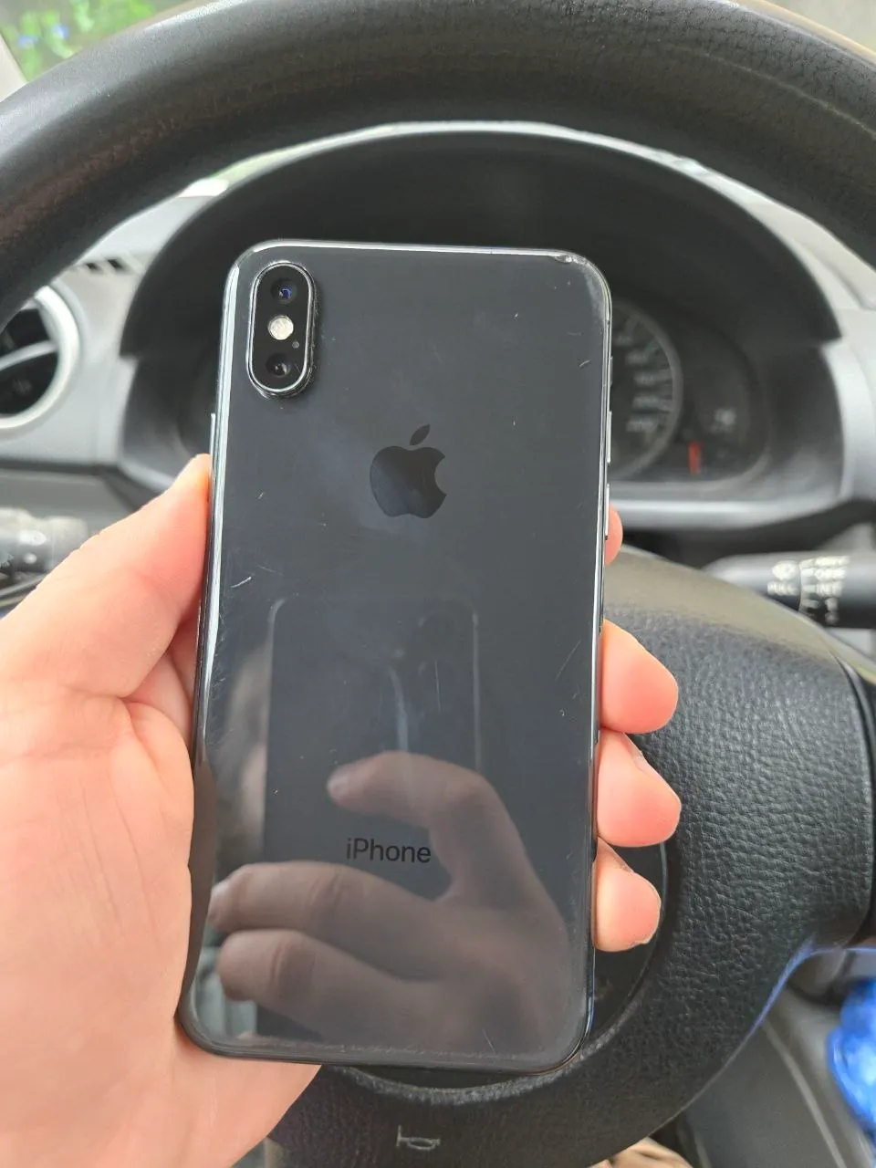 IPhone XS американская версия с батареей 83% 1