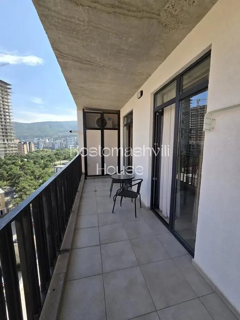 Квартира 55 м² с балконом в Сабуртало 8