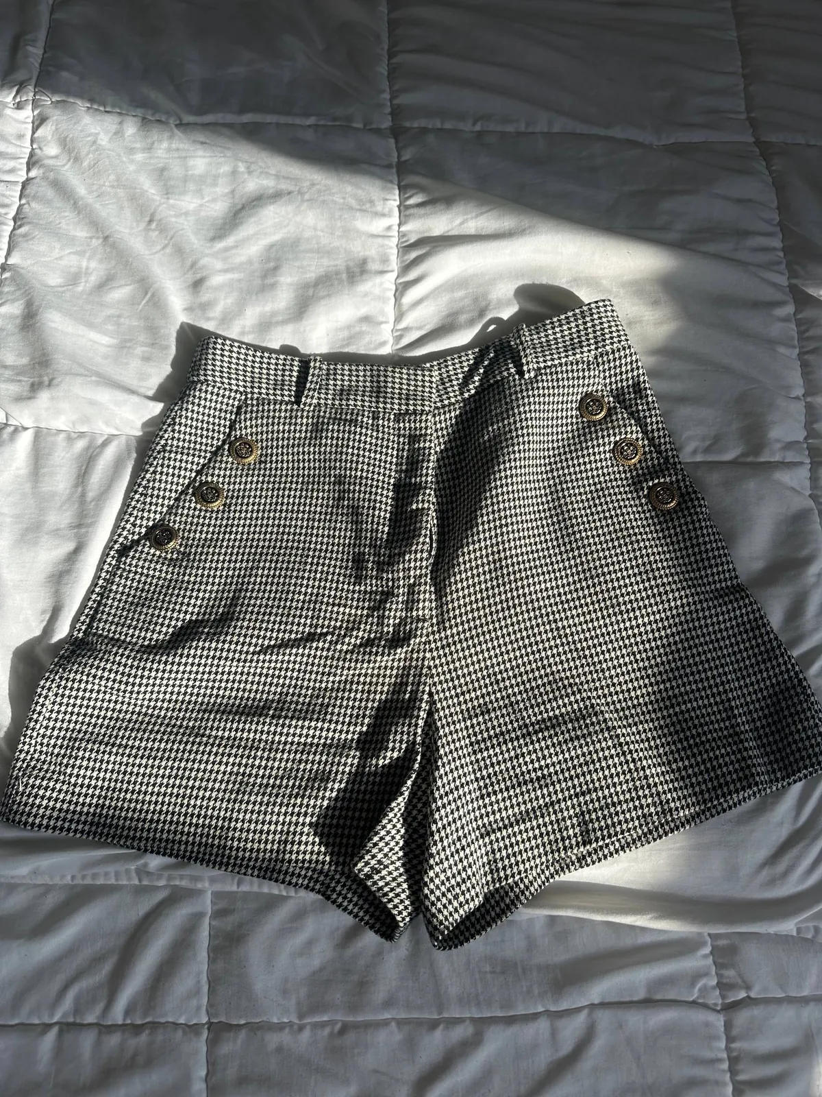 Женские шорты Express, H&M и Zara 7