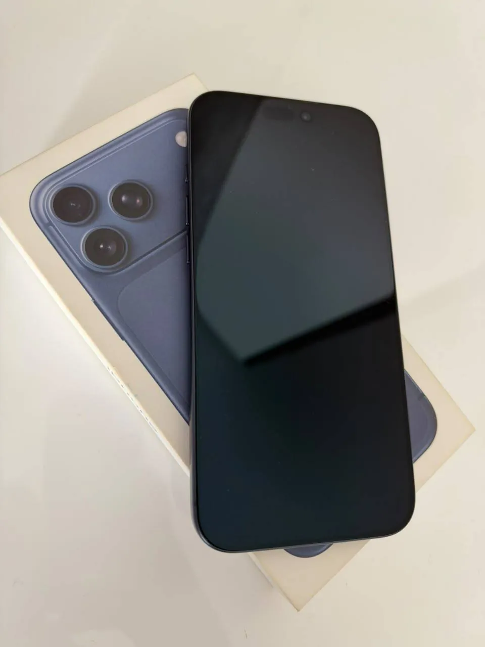 IPhone 17 Pro Max в идеальном состоянии 3
