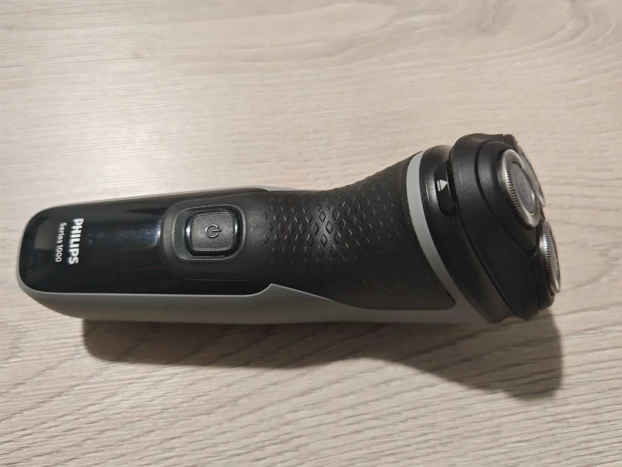 Электробритва Philips Series 1000 в отличном состоянии 2