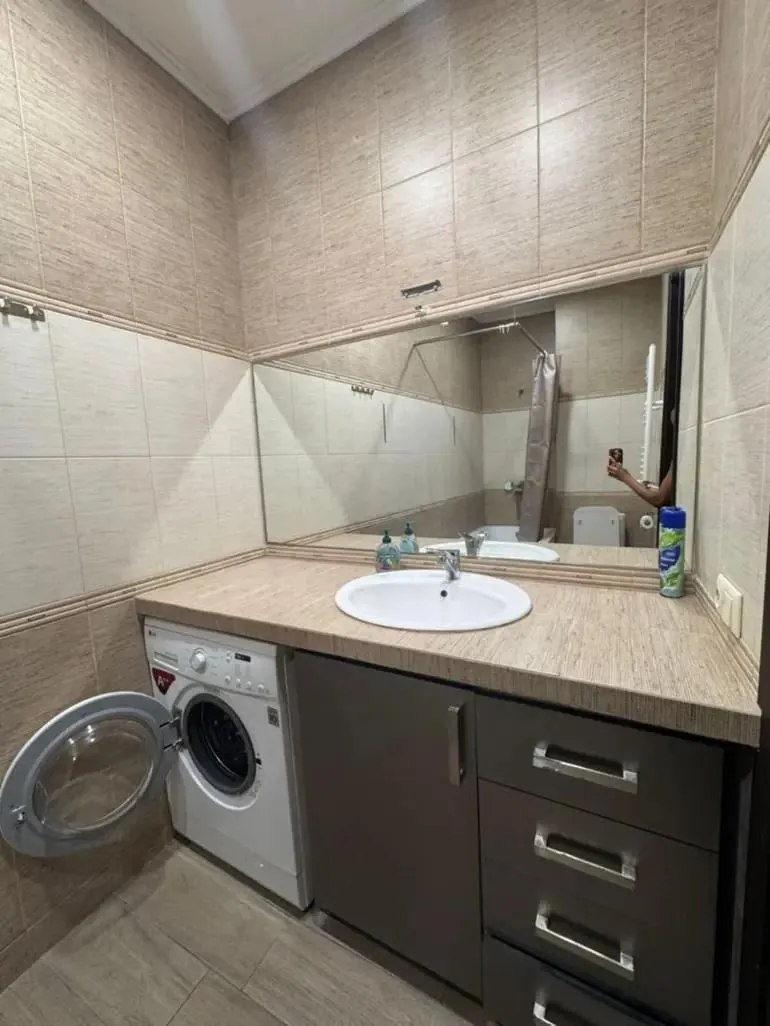 Квартира 85 м² с балконом в Сабуртало 8