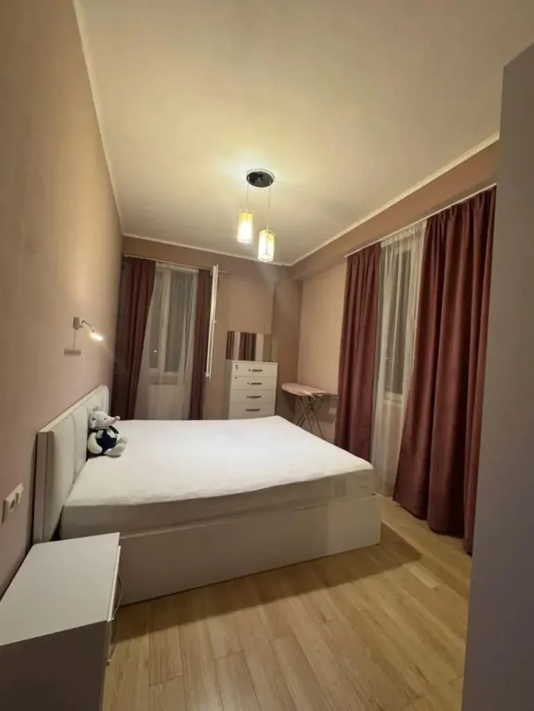 Квартира 85 м² с балконом в Сабуртало 4
