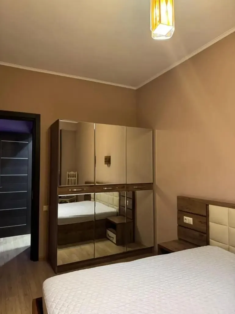 Квартира 85 м² с балконом в Сабуртало 6