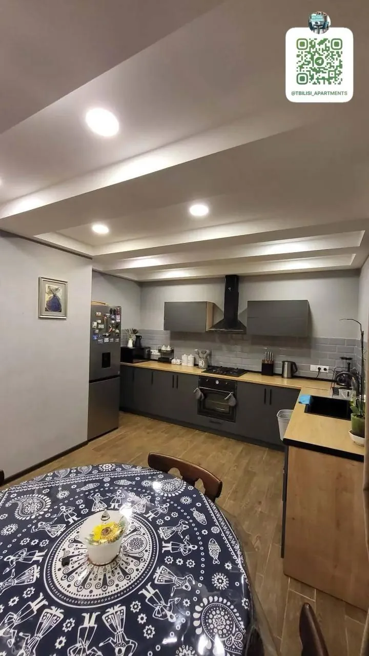 Квартира 87 м² с балконом в Чугурети 2