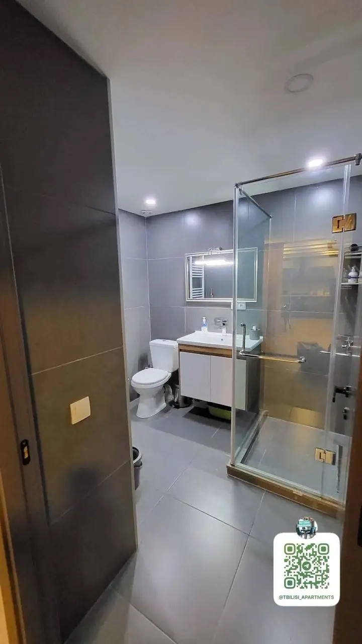 Квартира 87 м² с балконом в Чугурети 6