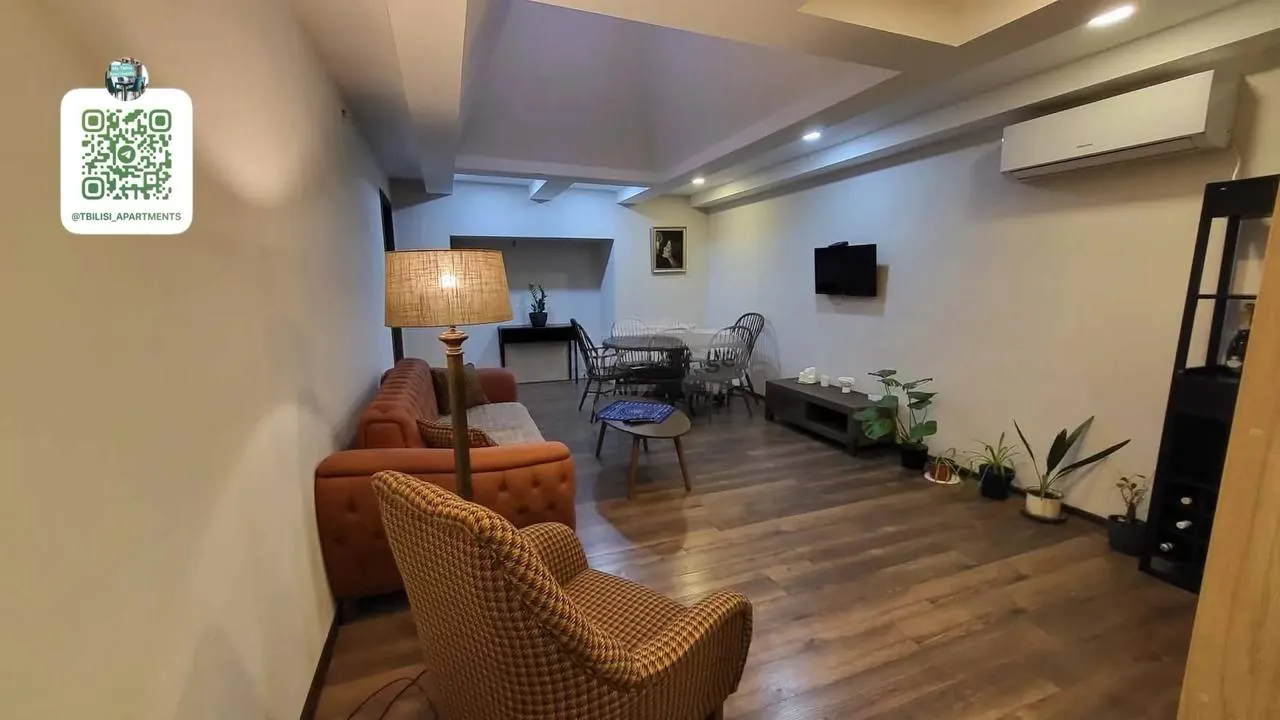 Квартира 87 м² с балконом в Чугурети 1