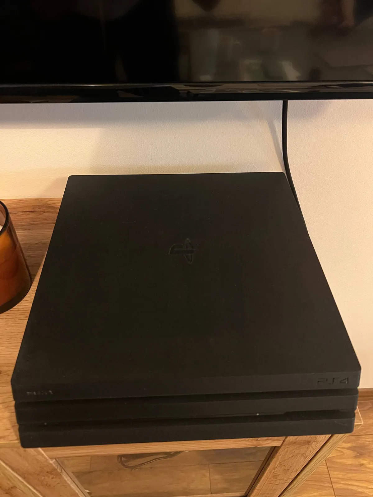 Игровая приставка PlayStation 4 Pro с играми 1