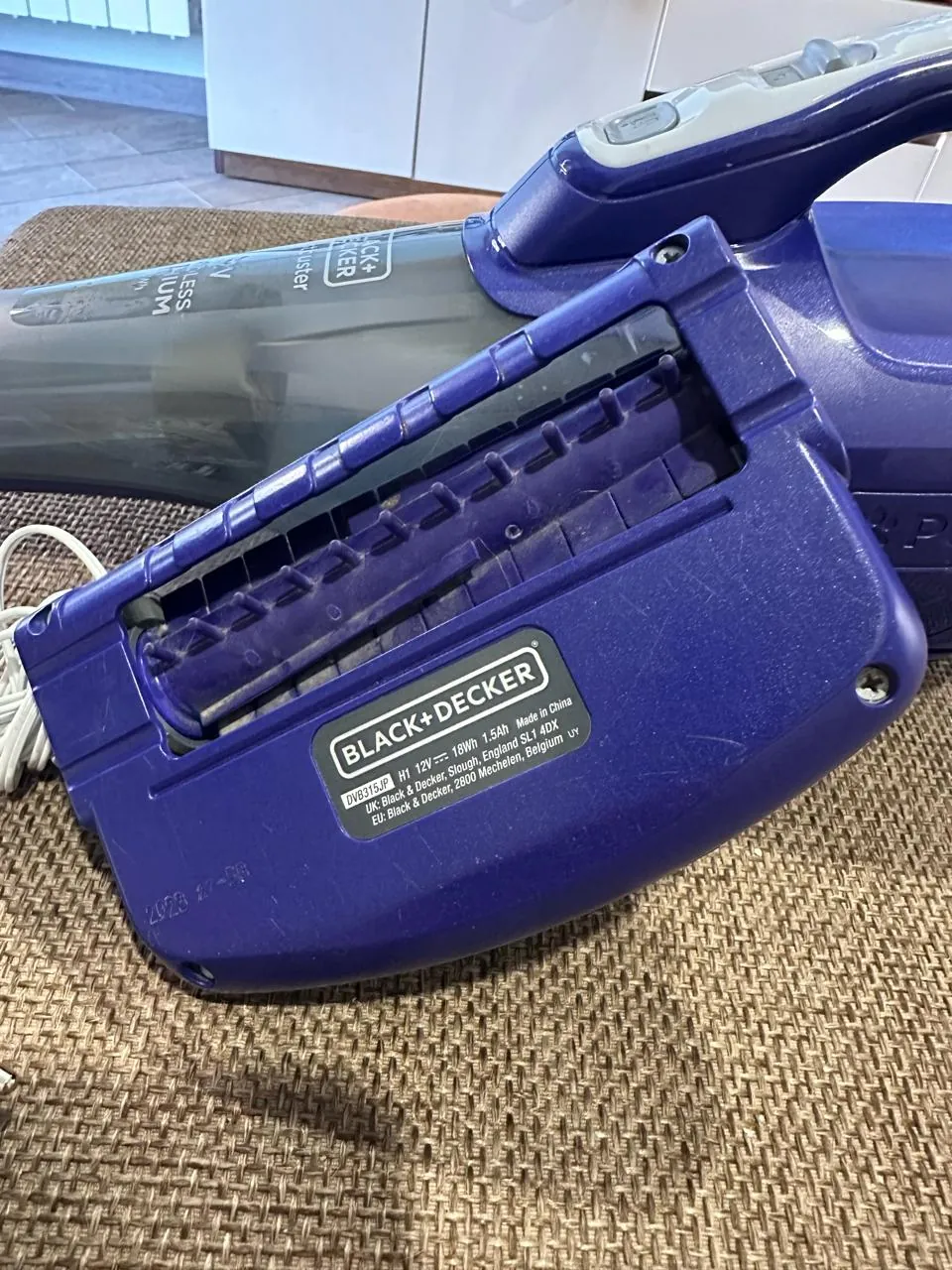 Беспроводной ручной пылесос Black+Decker Dustbuster 2