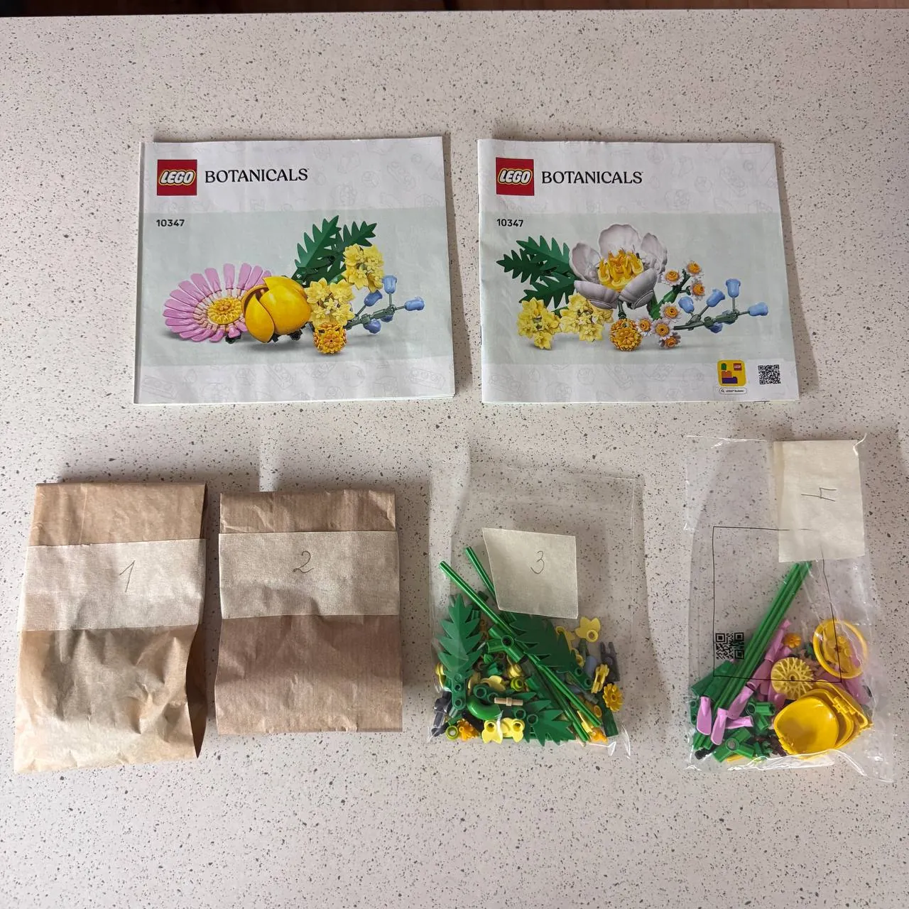 Декоративный конструктор LEGO Botanicals цветы 2