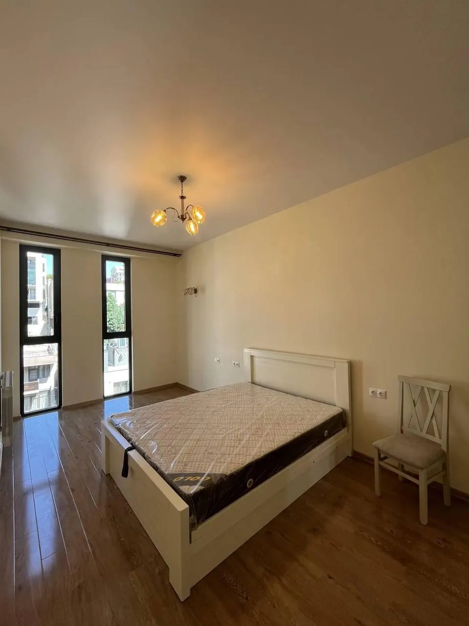 Квартира 88 м² с 2 спальнями в Сабуртало 10