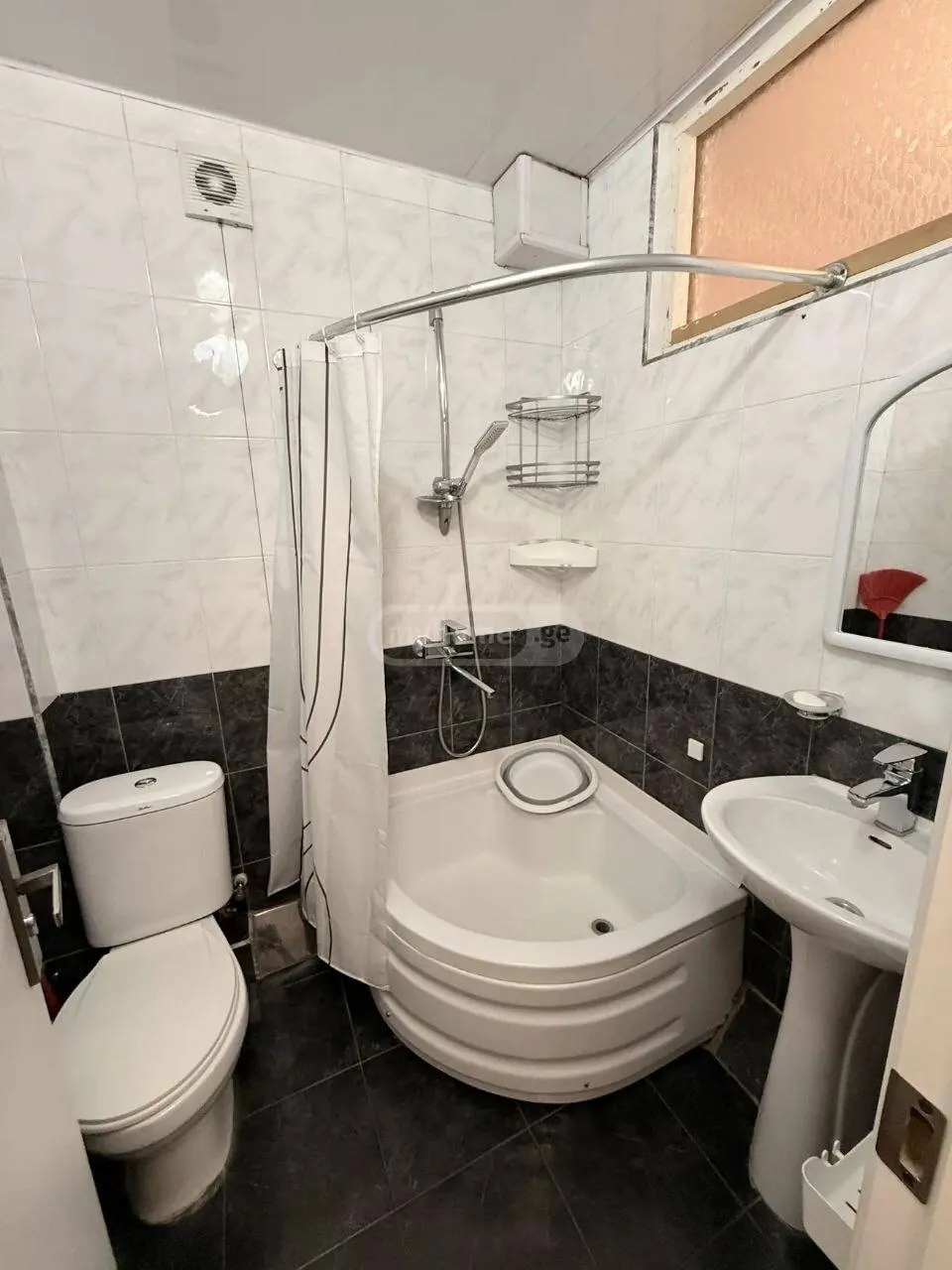 Квартира 40 м² с новым ремонтом в Дигомском массиве 6