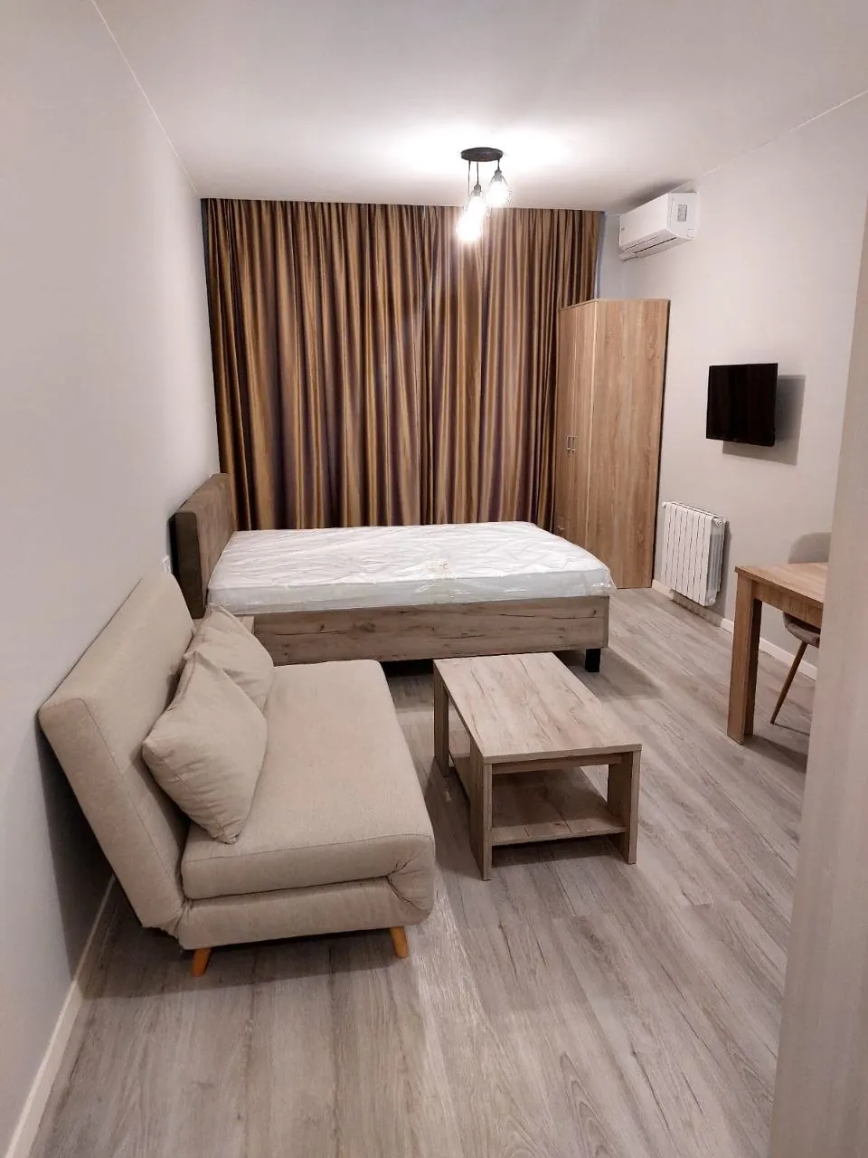 Студия 34 м² с видом на море в Komuna Tower 1