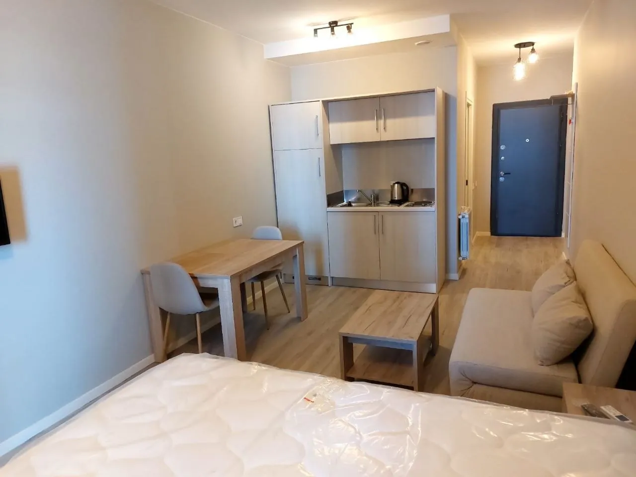 Студия 34 м² с видом на море в Komuna Tower 2