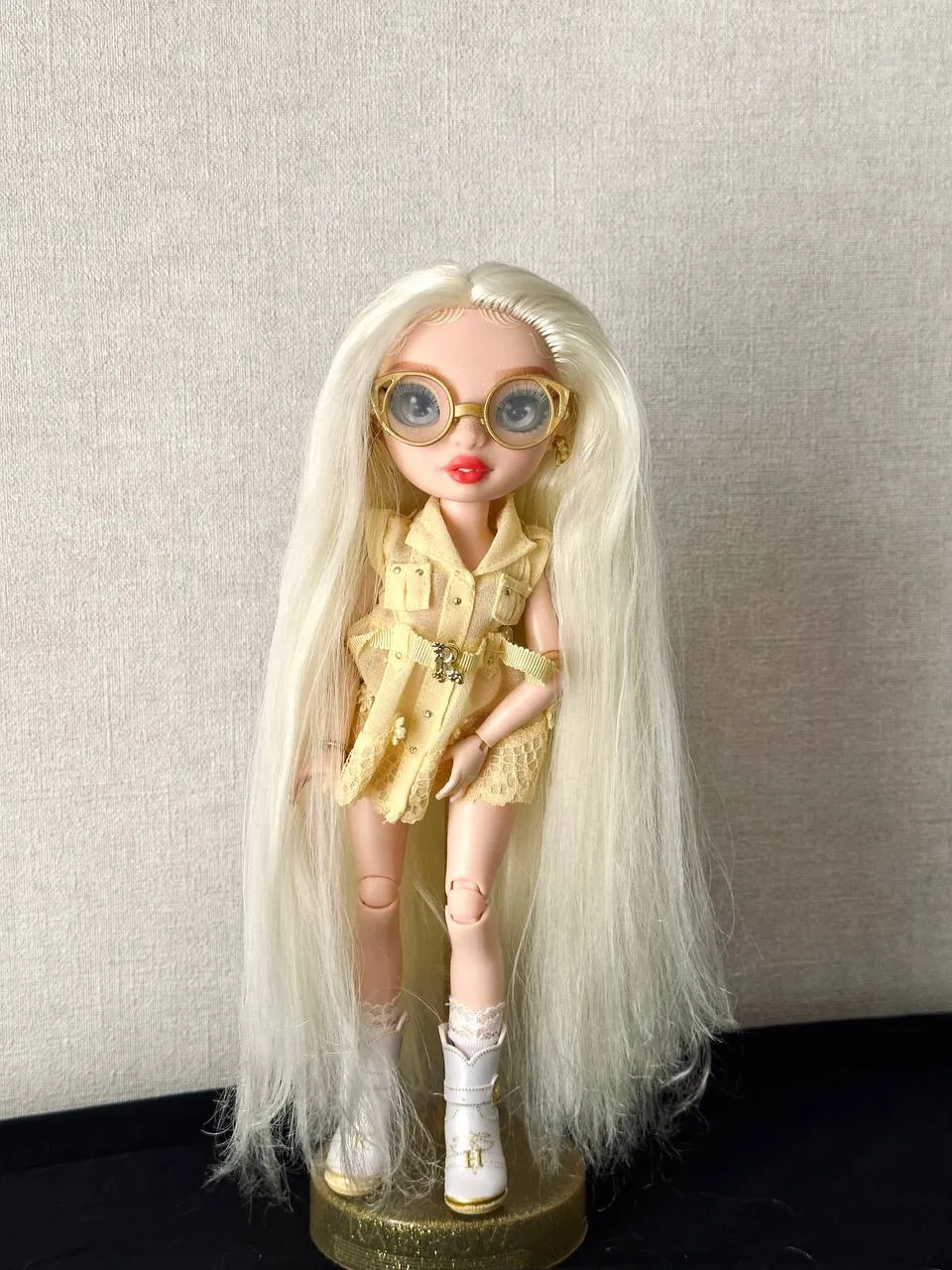 Коллекционные куклы Monster High и Rainbow High 2