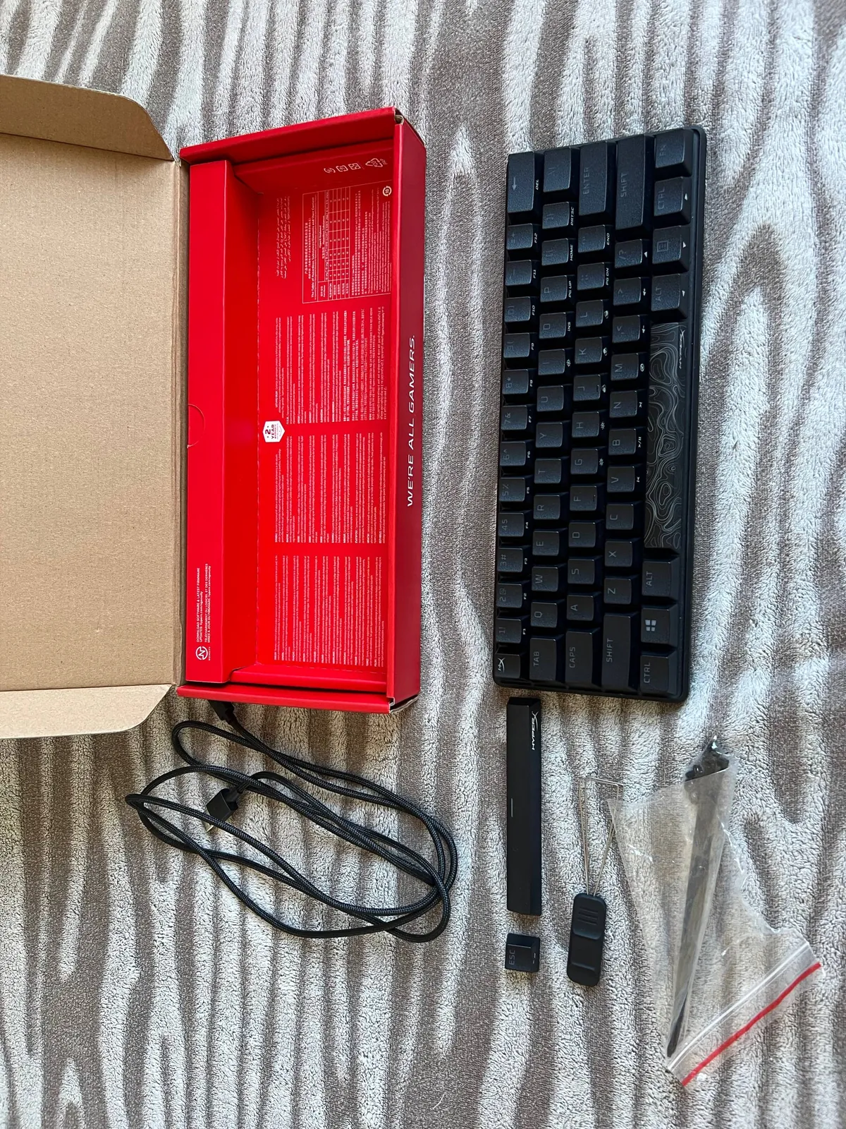 Механическая клавиатура HyperX Alloy Origins 60% с красными свитчами 4