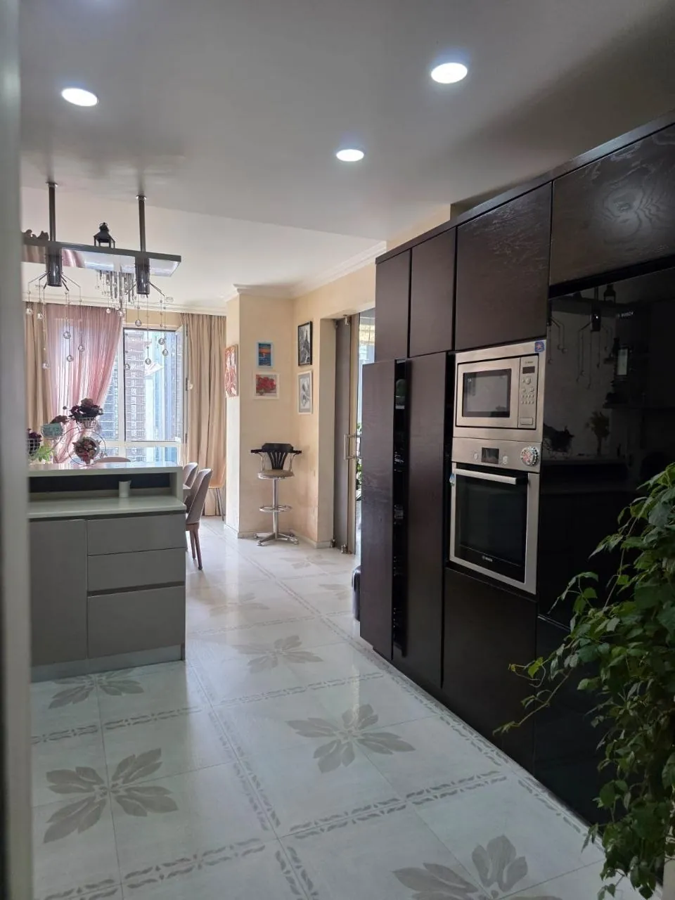 Квартира 200 м² с 3 спальнями в Батуми 5