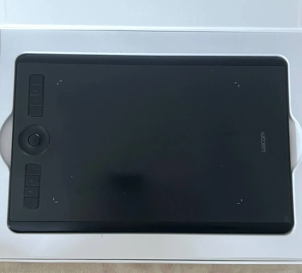Графический планшет Wacom Intuos Pro Medium 2