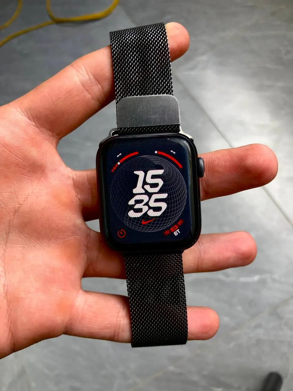 Apple Watch SE 1 поколения в хорошем состоянии 1