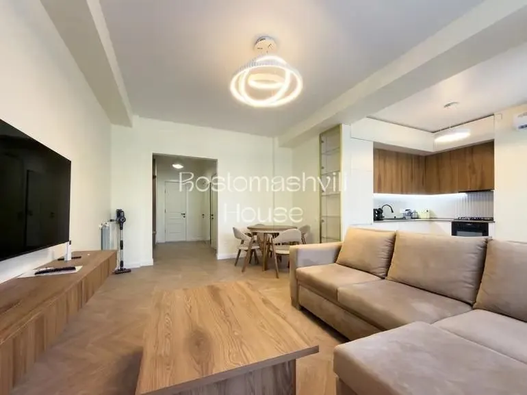 Квартира 100 м² с посудомойкой в Сабуртало 3