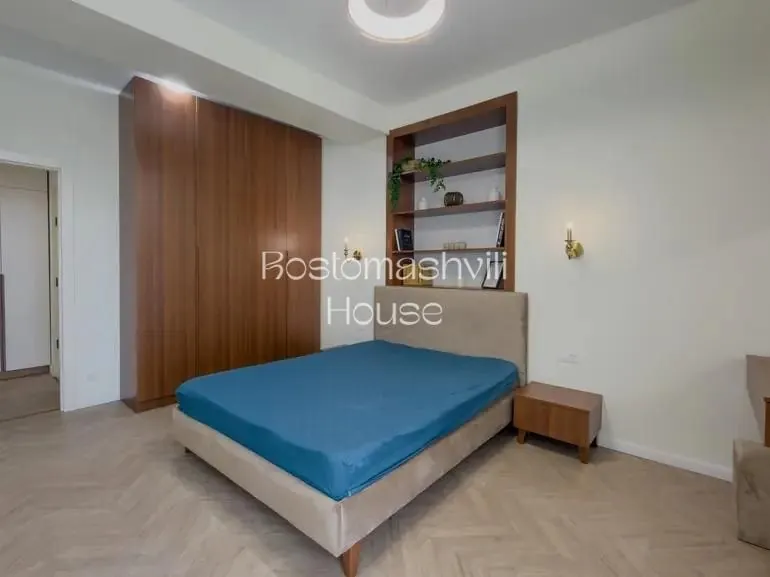 Квартира 100 м² с посудомойкой в Сабуртало 8