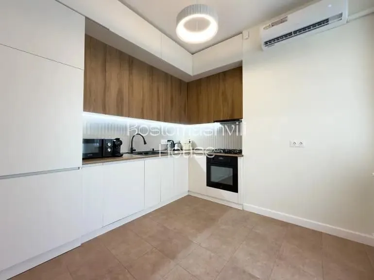 Квартира 100 м² с посудомойкой в Сабуртало 4