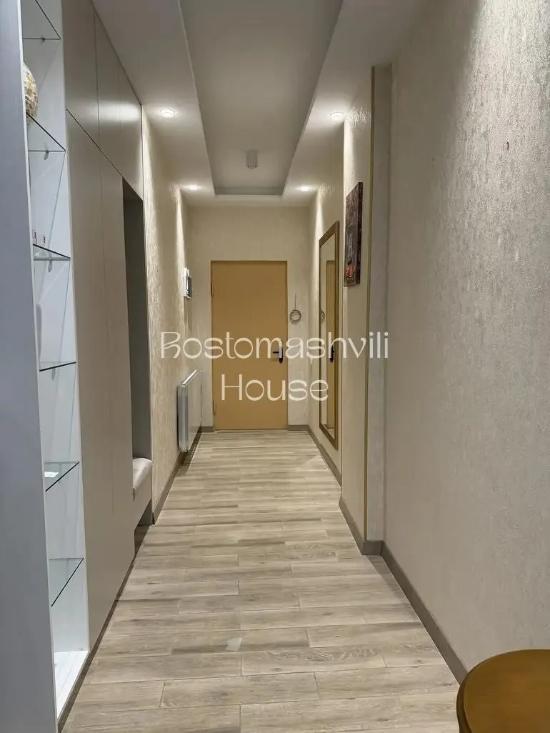 Квартира 95 м² с посудомойкой в Глдани 3