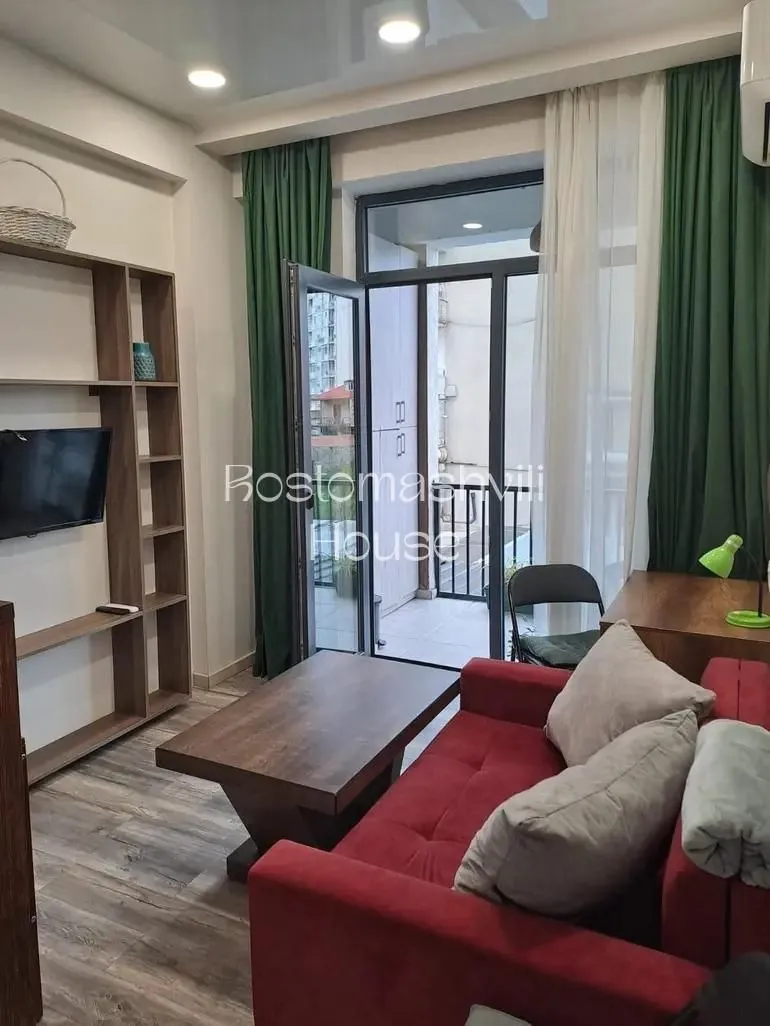 Квартира 50 м² с балконом в Сабуртало 1