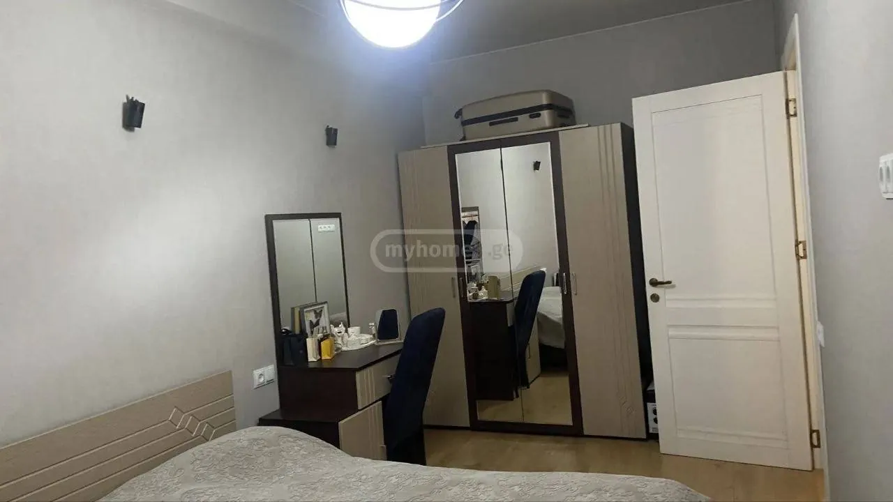 Квартира 55 м² с 2 комнатами у метро Ахметели 5
