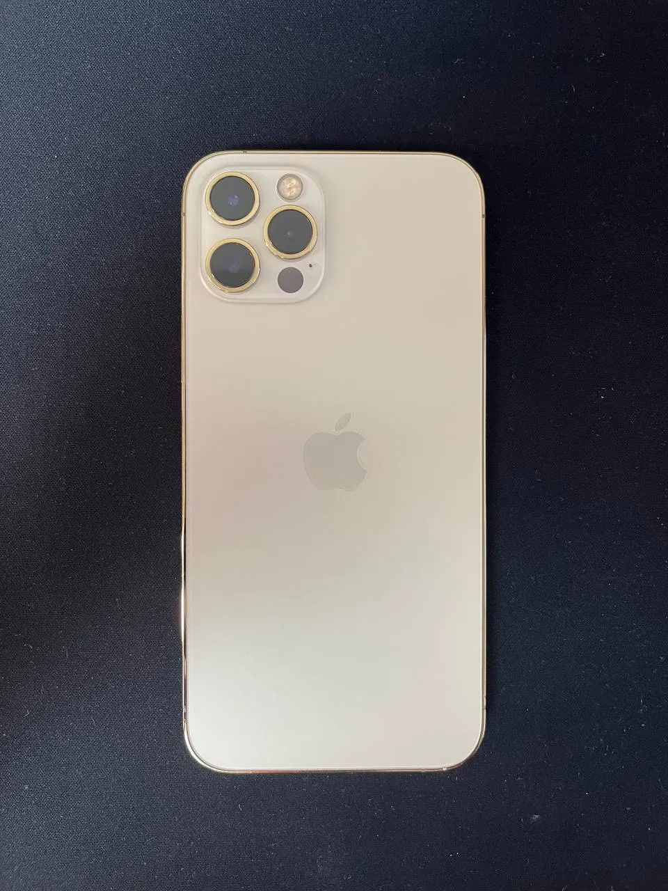 Смартфон iPhone 12 Pro золотой, экран с трещиной 1