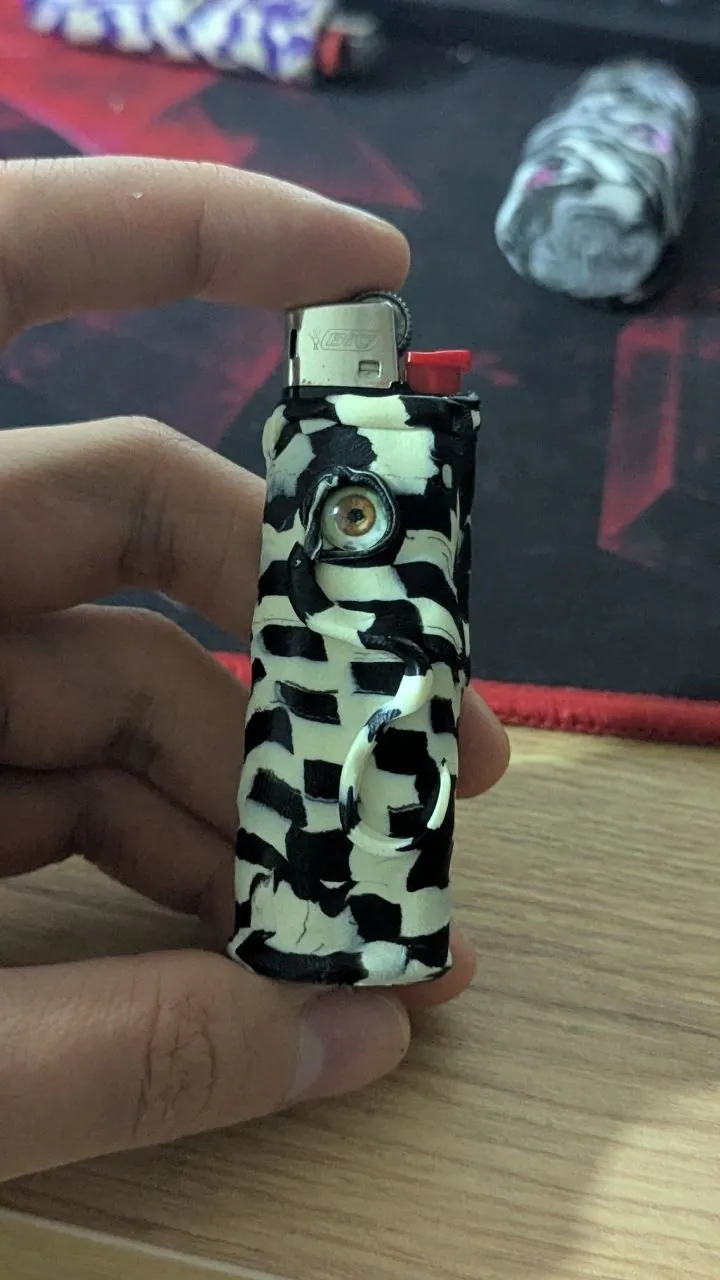 Чехол для зажигалки 2