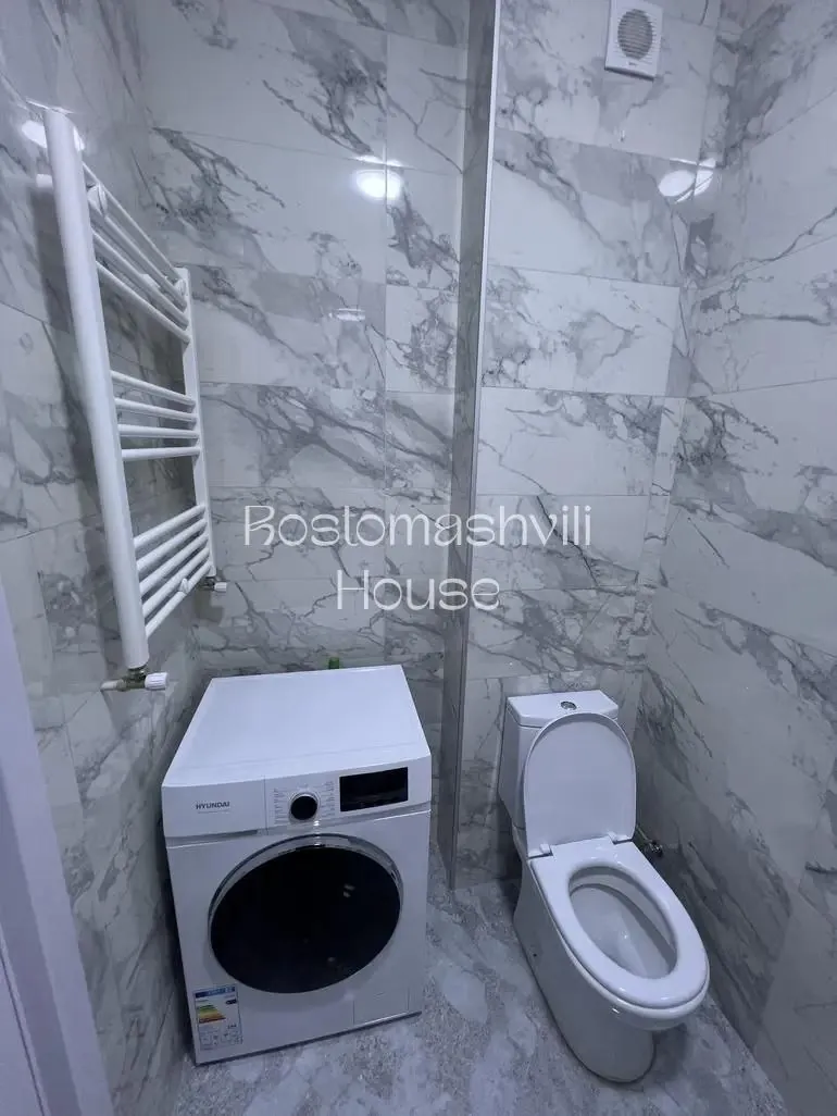Квартира 80 м² с балконом в Варкетили 9