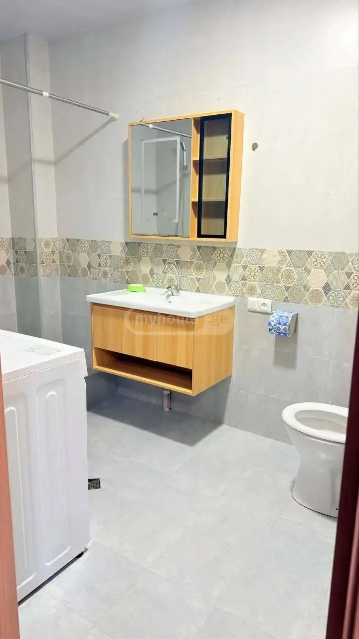 Квартира 120 м² с 3 спальнями в Дигоми 4