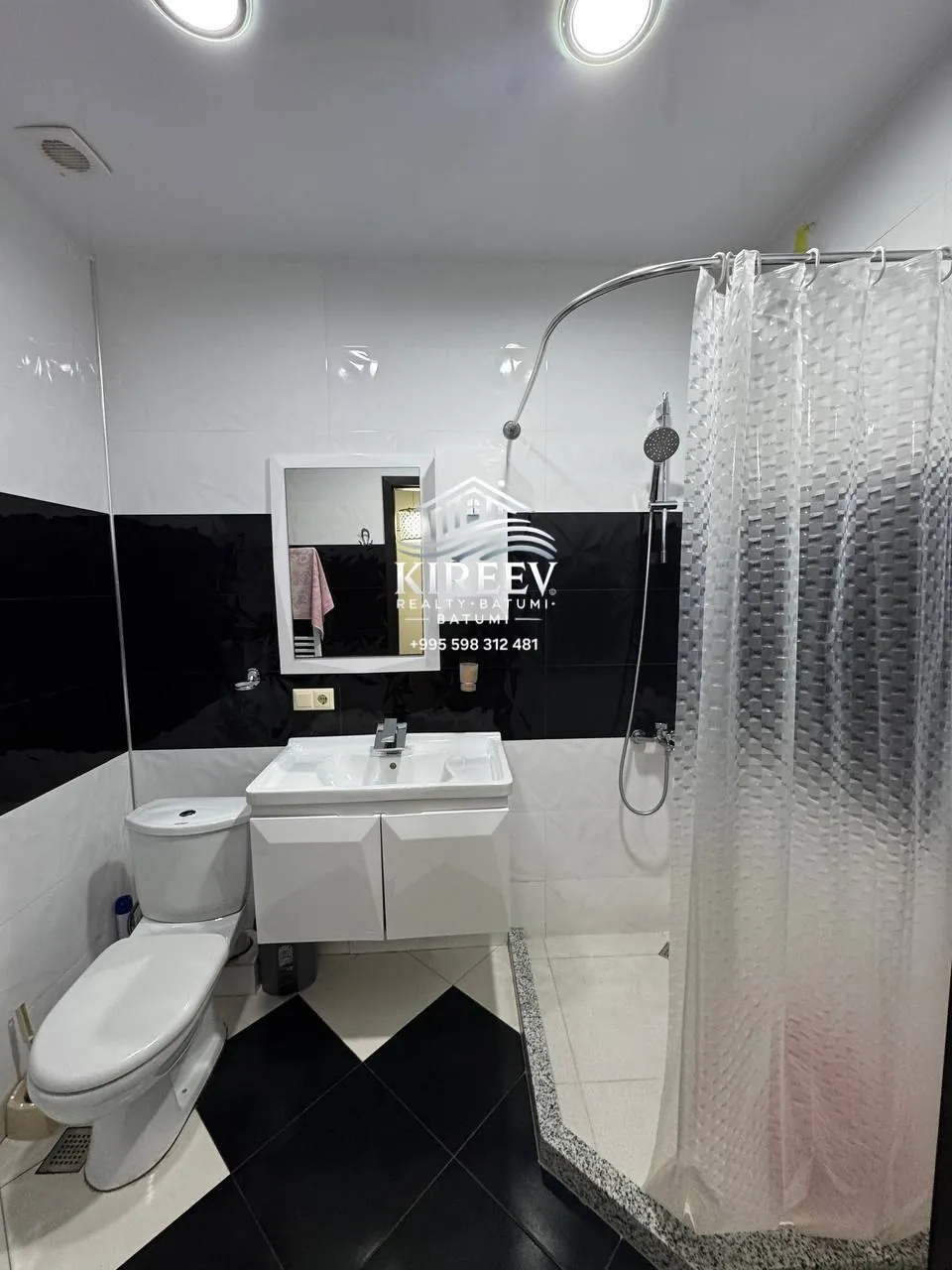 Квартира 50 м² с парковкой в Батуми 3