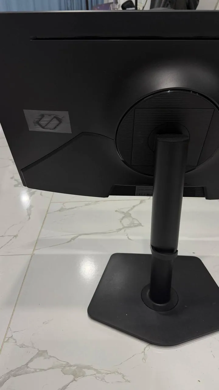 Игровое кресло AndaSeat и мониторы Samsung Odyssey 5