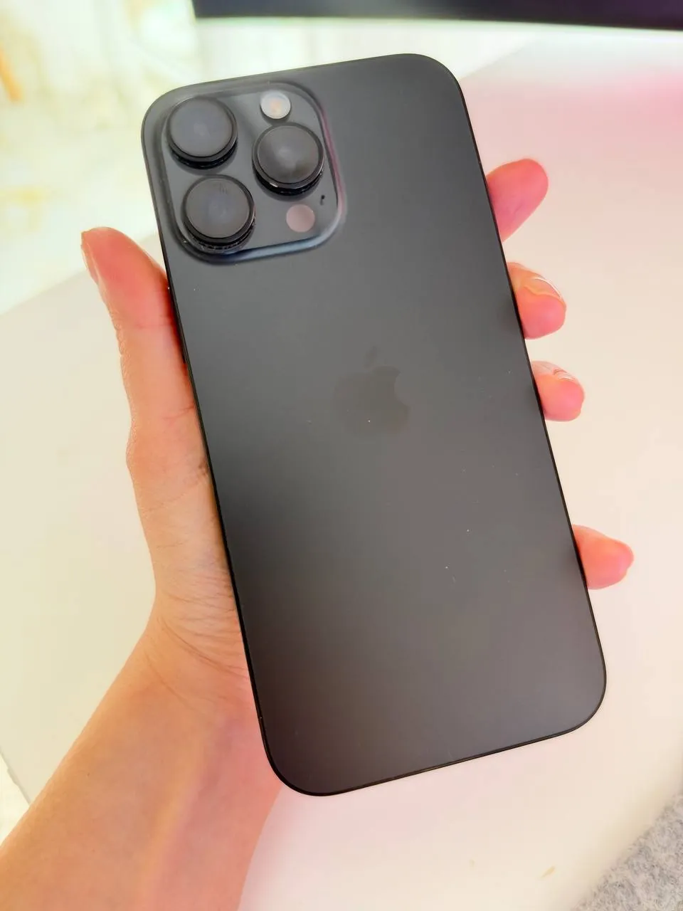 IPhone 16 Pro Max 256 ГБ в отличном состоянии 1